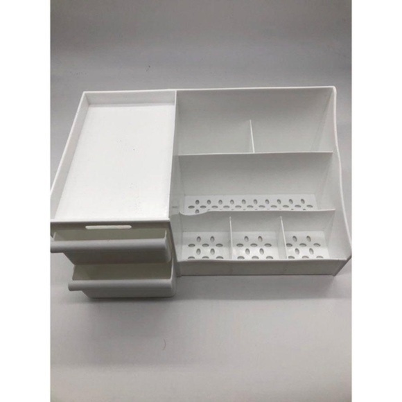 Plastic Cosmetic Multi-Compartment Storage Box‎ for Small Items - Picture 4 of 6